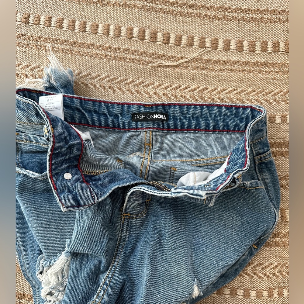 Jeans - Picture 2 of 2